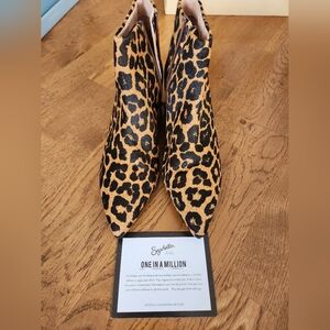 Seychelles leopard boot - new